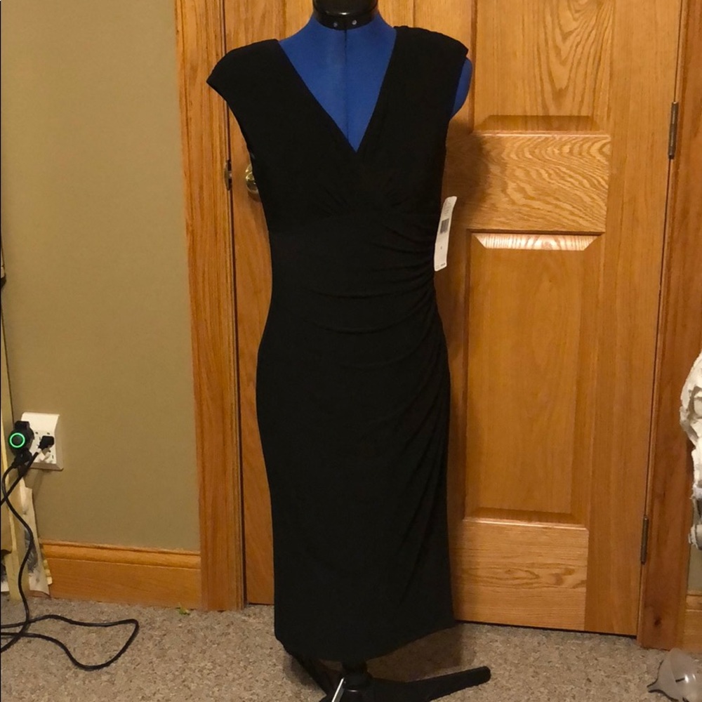Ralph Lauren Fitted Dress W/ Ruched Side   Size 4.
